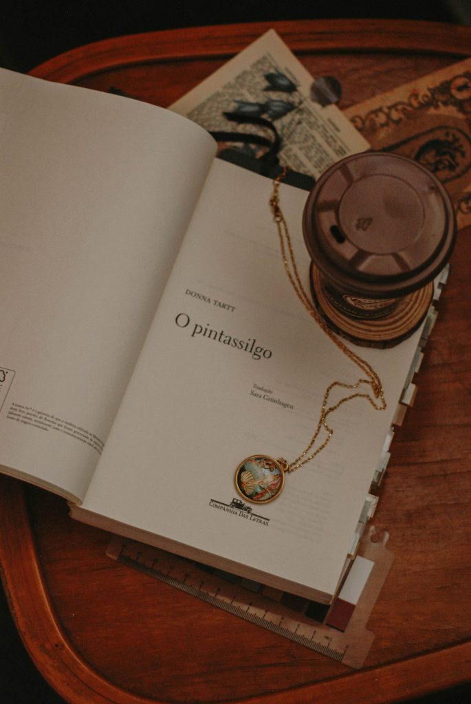 O Pintassilgo: Um drama psicológico envolvente